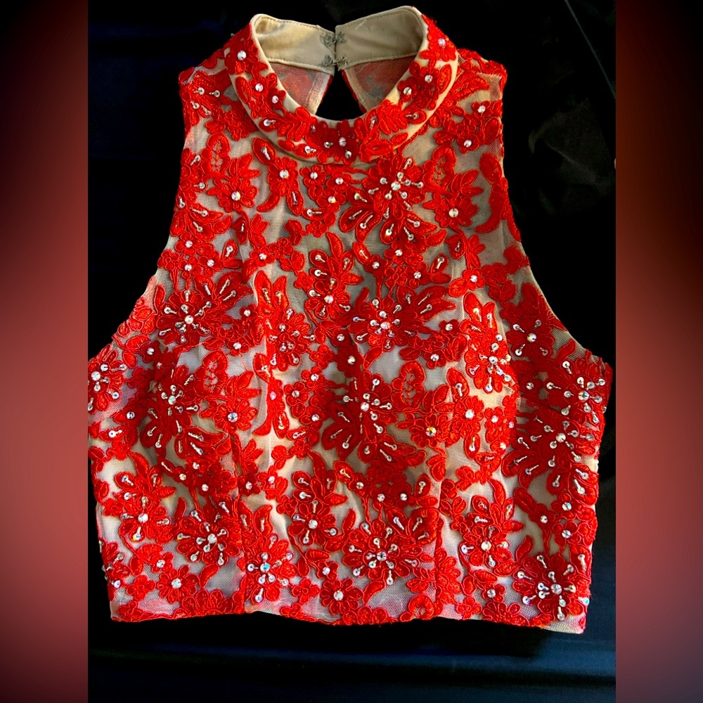 New without tags prom top piece size 1 🍊🍊🍊🍊🍊